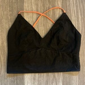 🎄Rue21 crisscross crop top